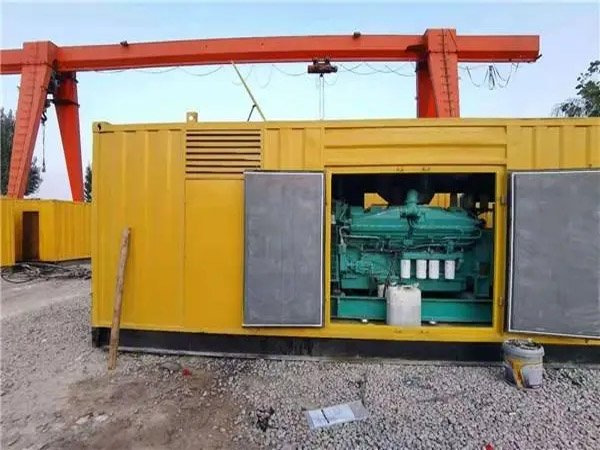 海原冬季低温环境下，500KW发电机组应该选择什么类型的启动电瓶？